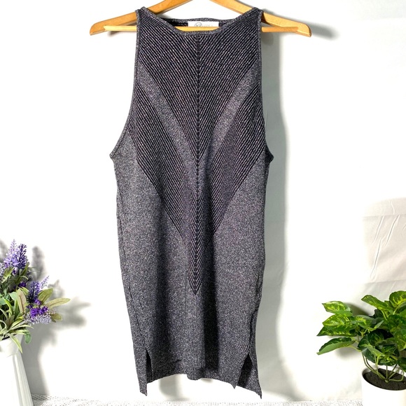 Lizzie’s Boutique Sleeveless Dress - Picture 1 of 5